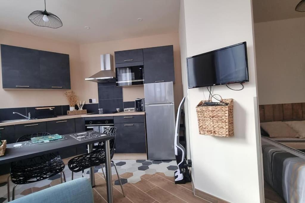 Studio Refait A Neuf Classe 3 Etoiles Chatel-Guyon Exterior photo